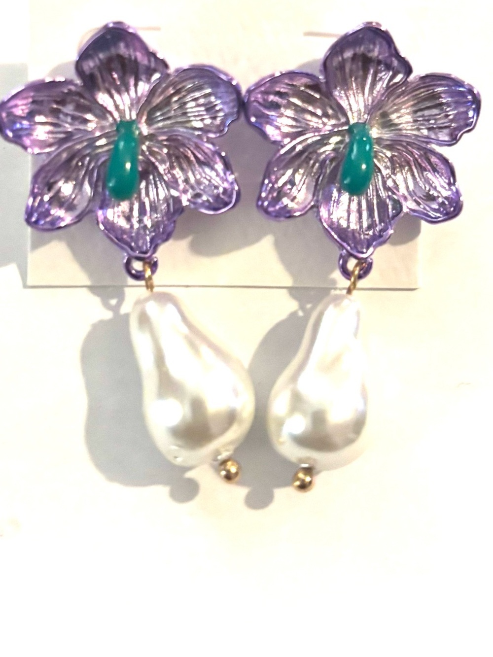 Fashion Jewelry Purple Flower Earrings with Teardrop Pearls
